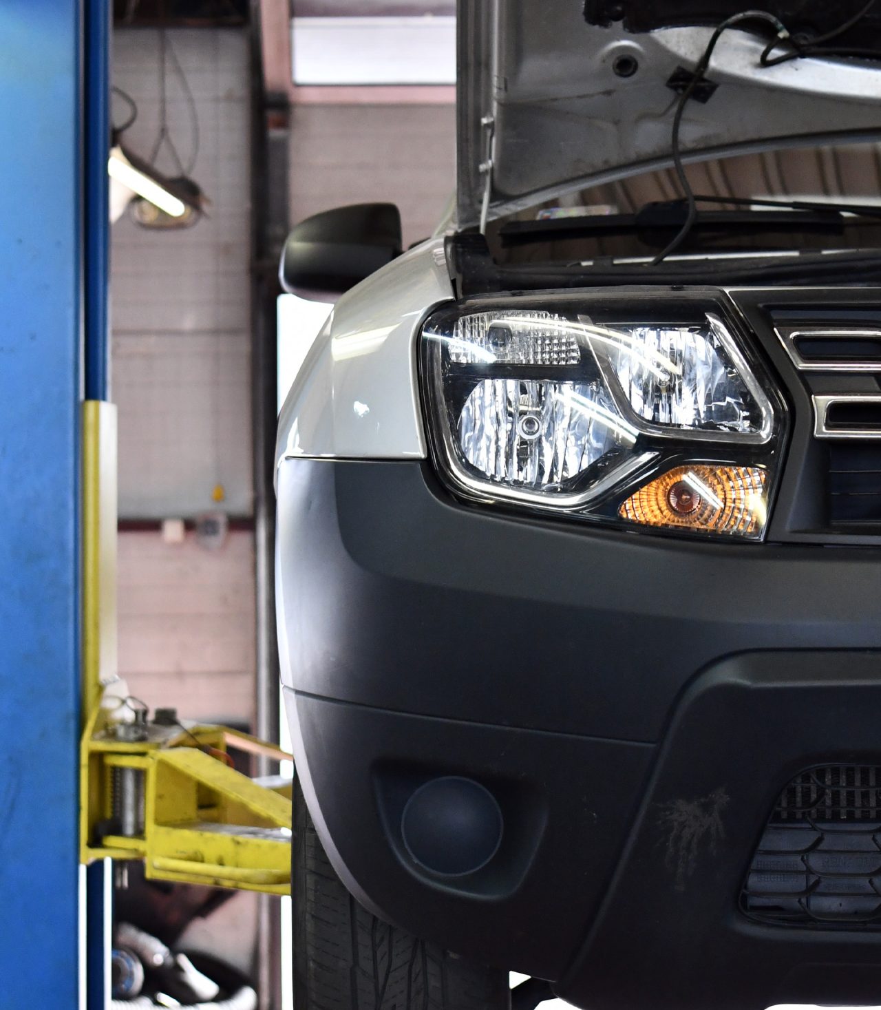 Dacia Duster 1.5 dCi na stanowisku serwisowym MOTOER