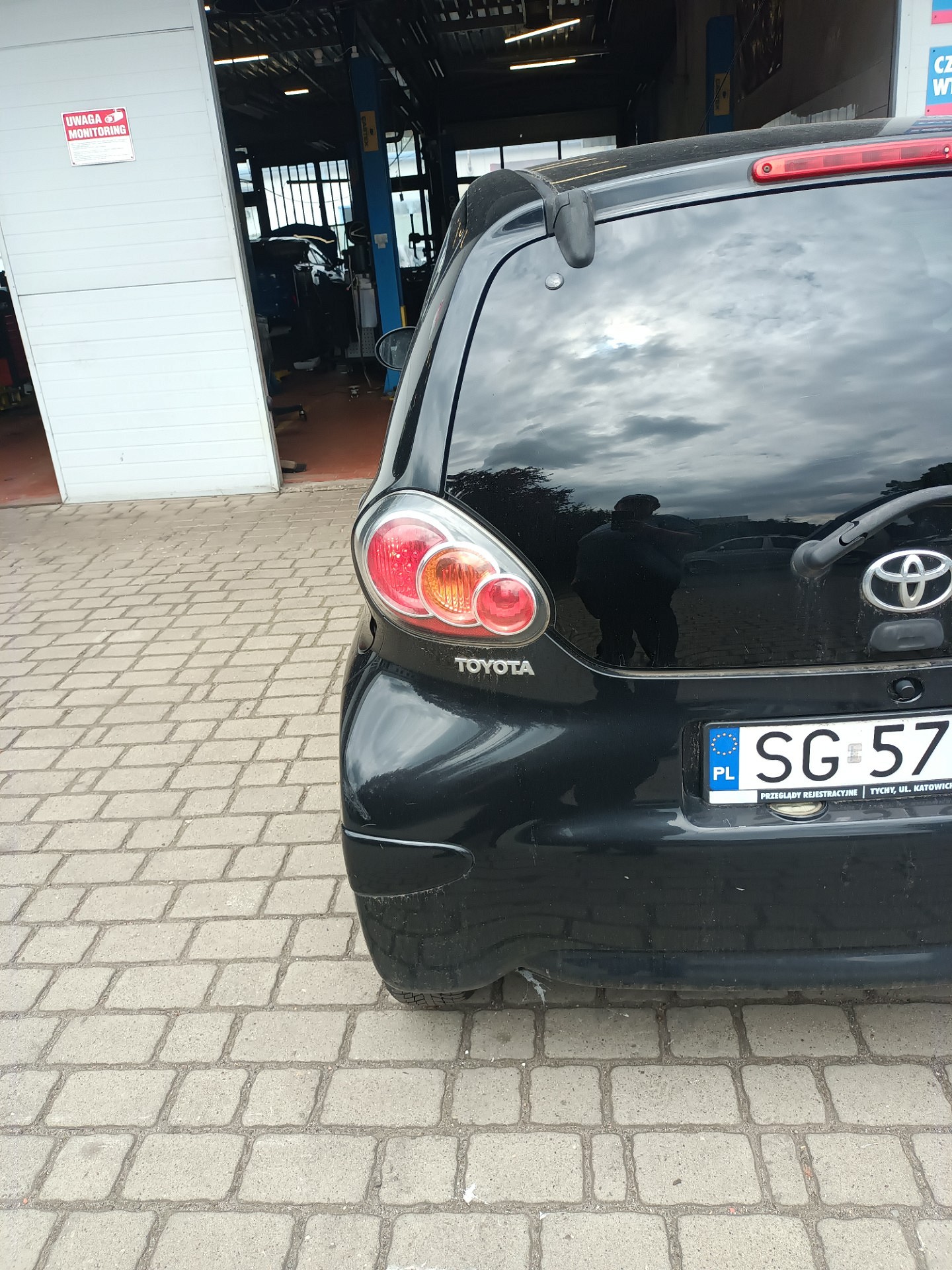 Oświetlenie zewnętrzne z tyłu - TOYOTA AYGO