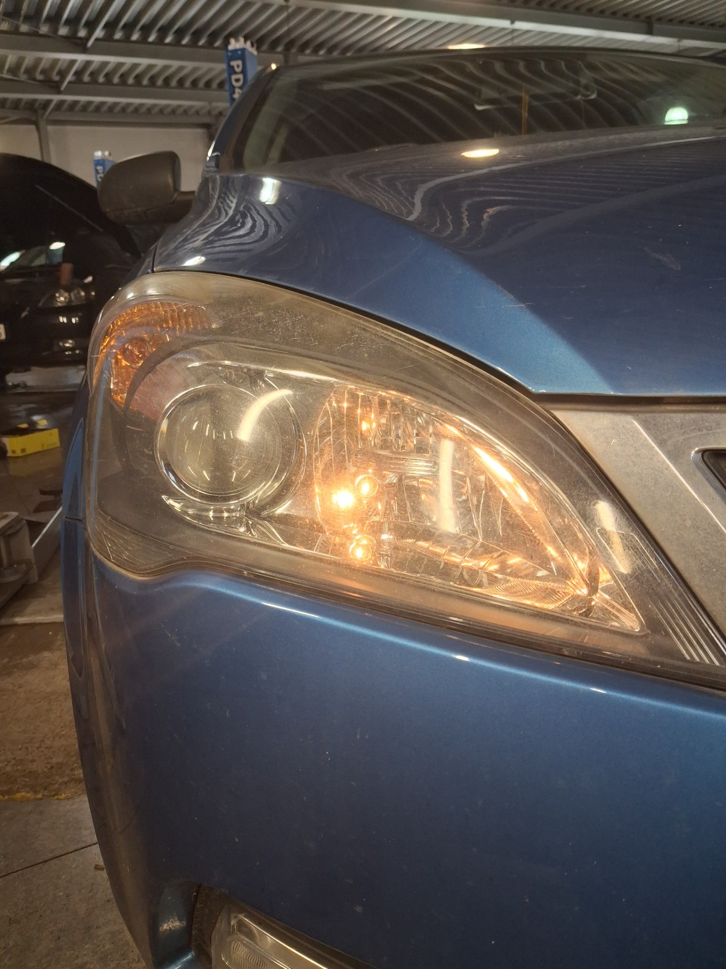 Oświetlenie zewnętrzne z przodu - KIA CEED