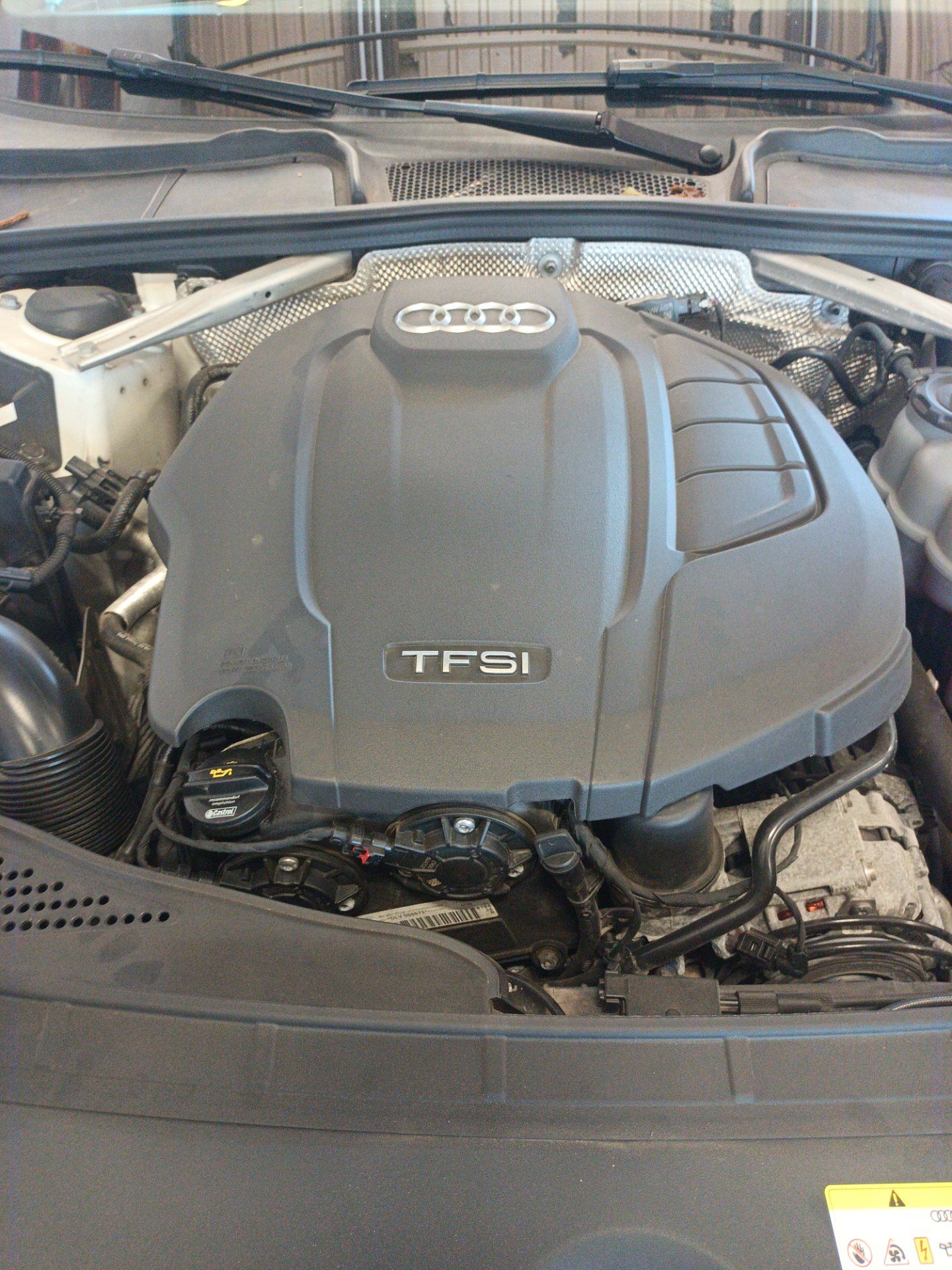Poziom oleju silnikowego - AUDI A4 B9