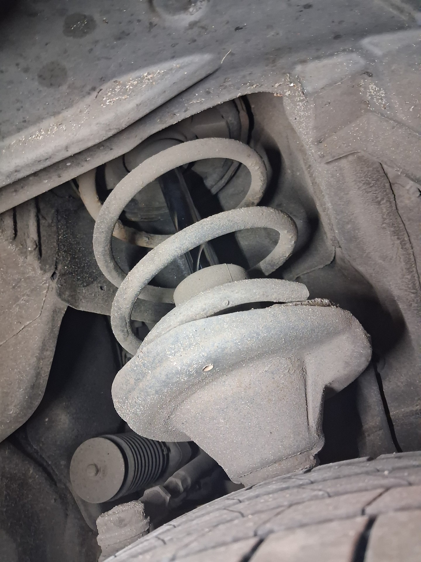 Stan sprężyn przedniej osi - HONDA FR-V
