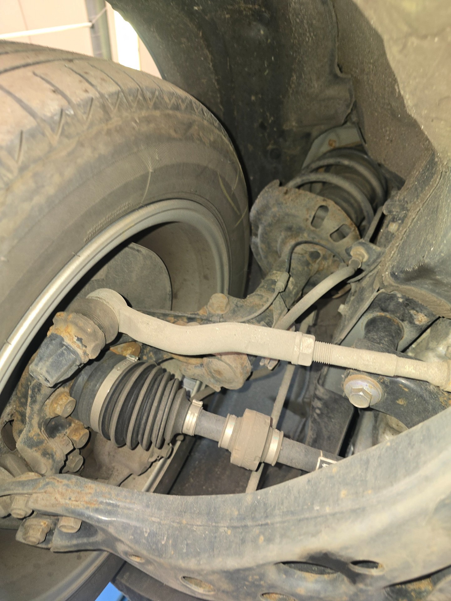 Drążek i końcówka - lewa - TOYOTA COROLLA Kombi