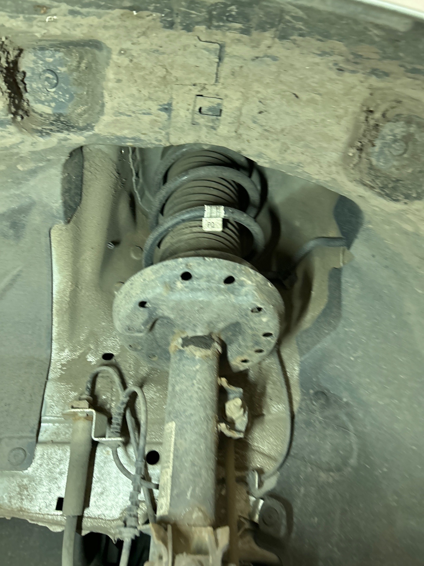 Stan sprężyn: przednia oś - OPEL CORSA D