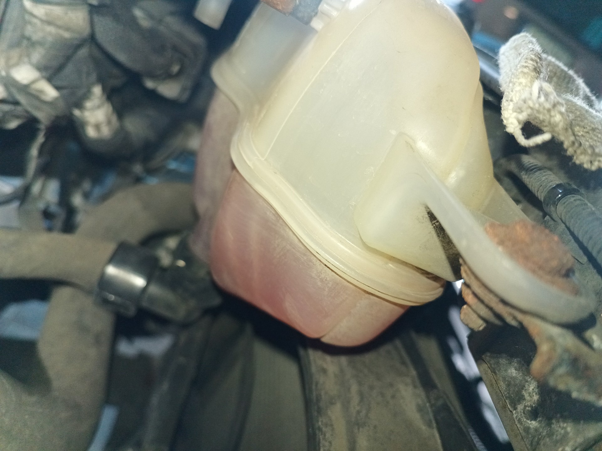 Poziom płynu chłodniczego - OPEL CORSA E