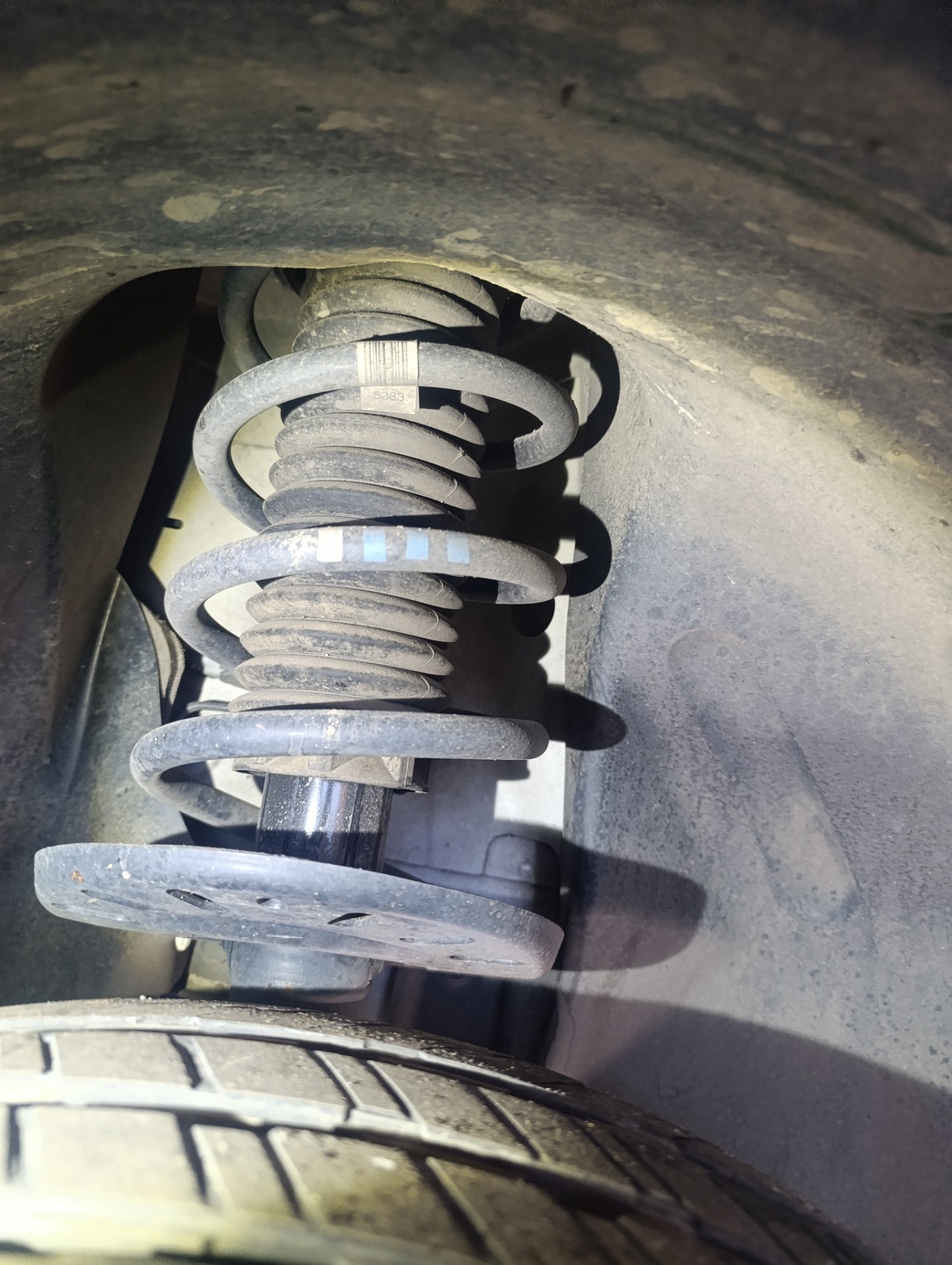Amortyzatory przedniej osi - TOYOTA PROACE Furgon