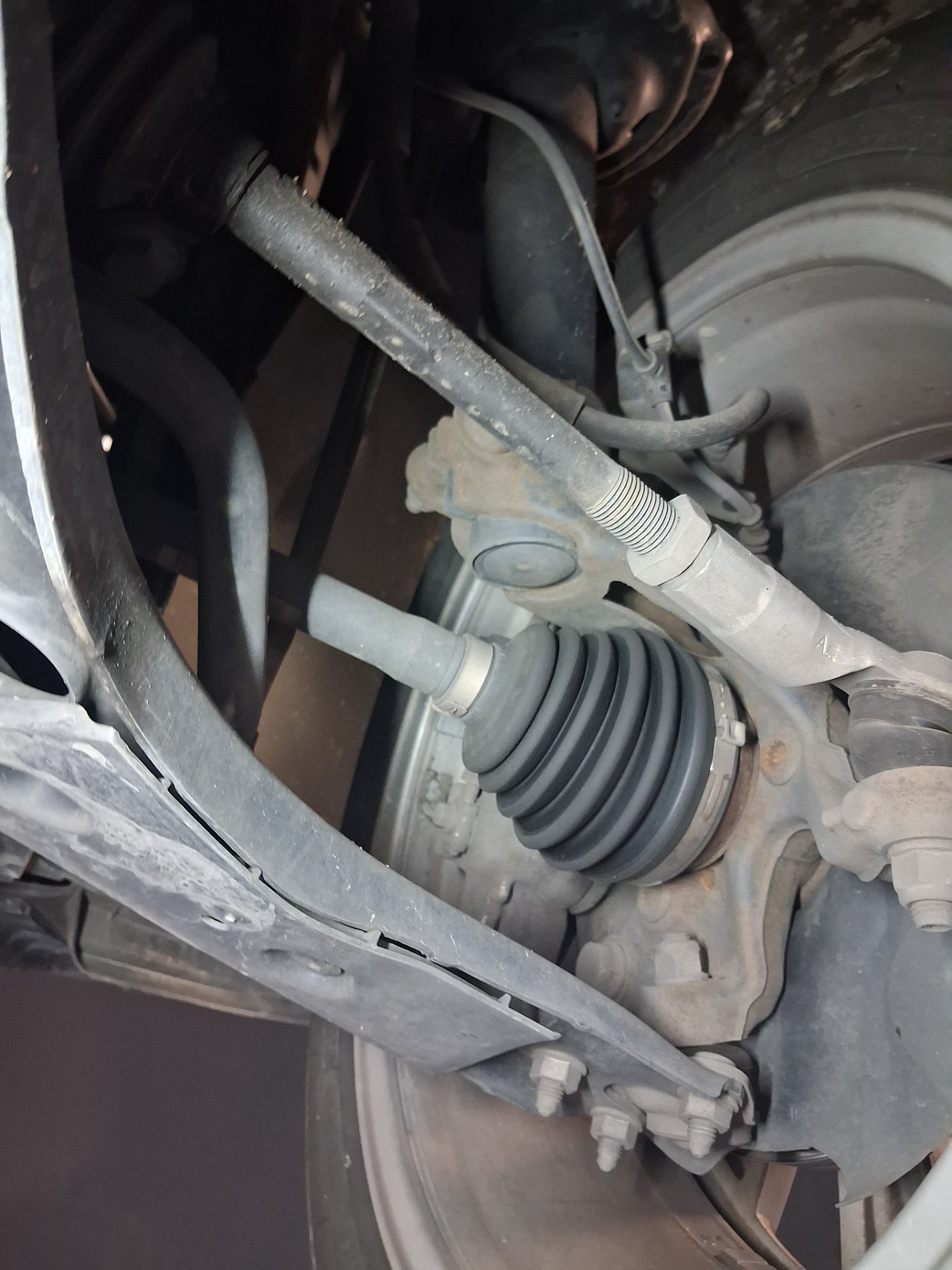 Zawieszenie na przedniej osi - SKODA OCTAVIA IV Combi