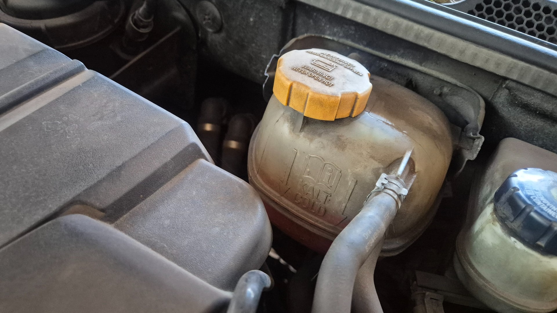 Poziom płynu chłodniczego - OPEL VECTRA C Kombi