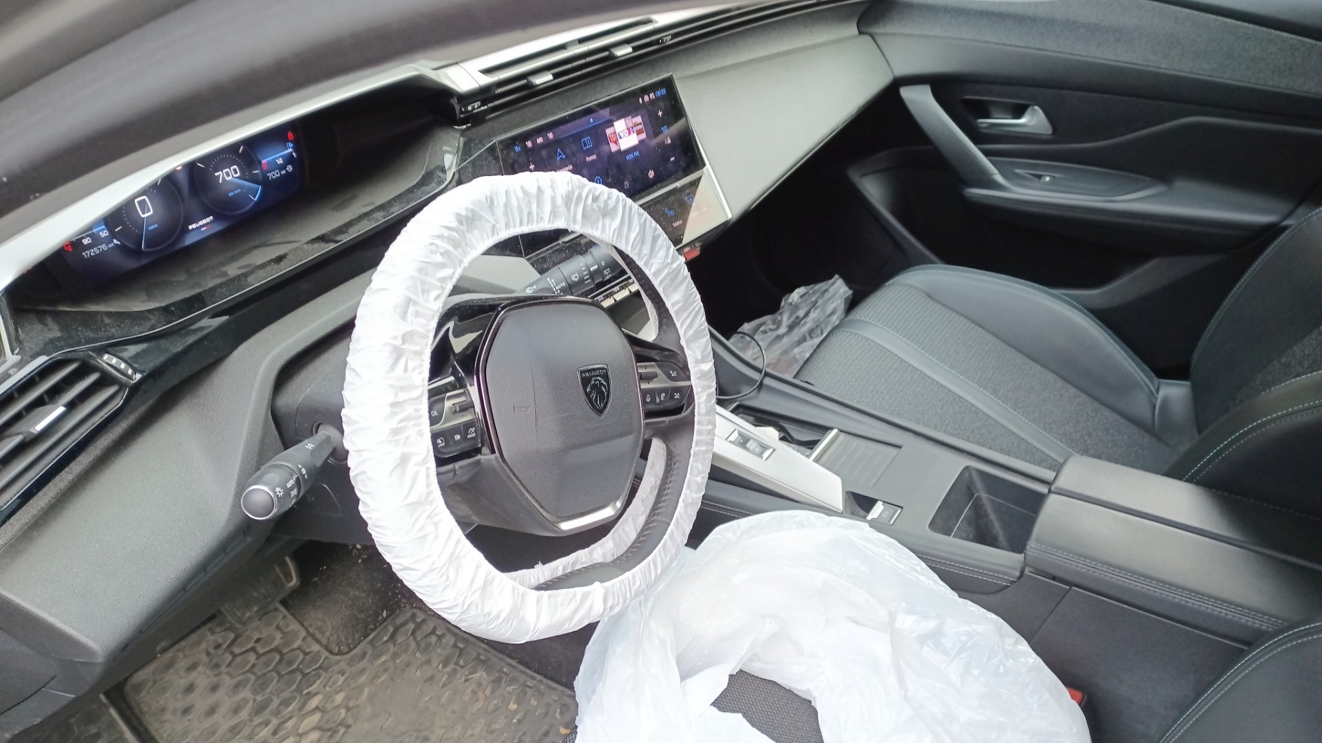Wnętrze - PEUGEOT 308 SW III