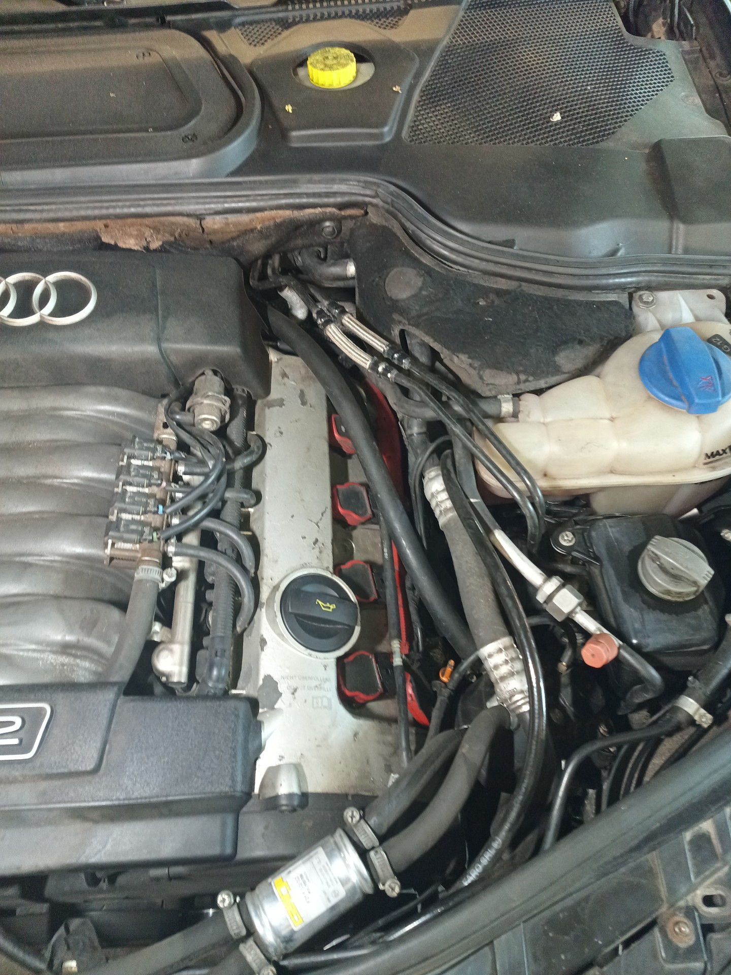 Informacja o wymianie oleju - AUDI A8 D3
