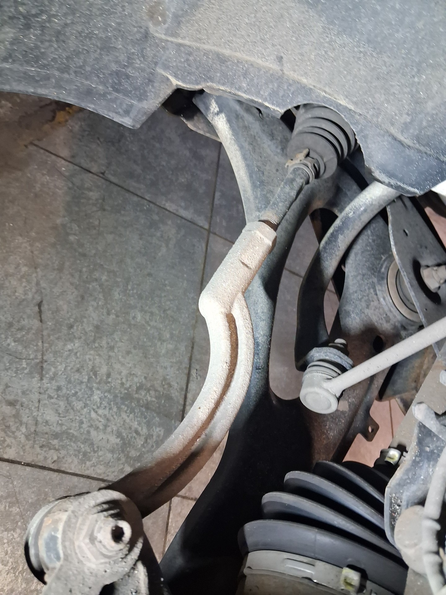 Przednie zawieszenie - MERCEDES-BENZ VITO Furgon