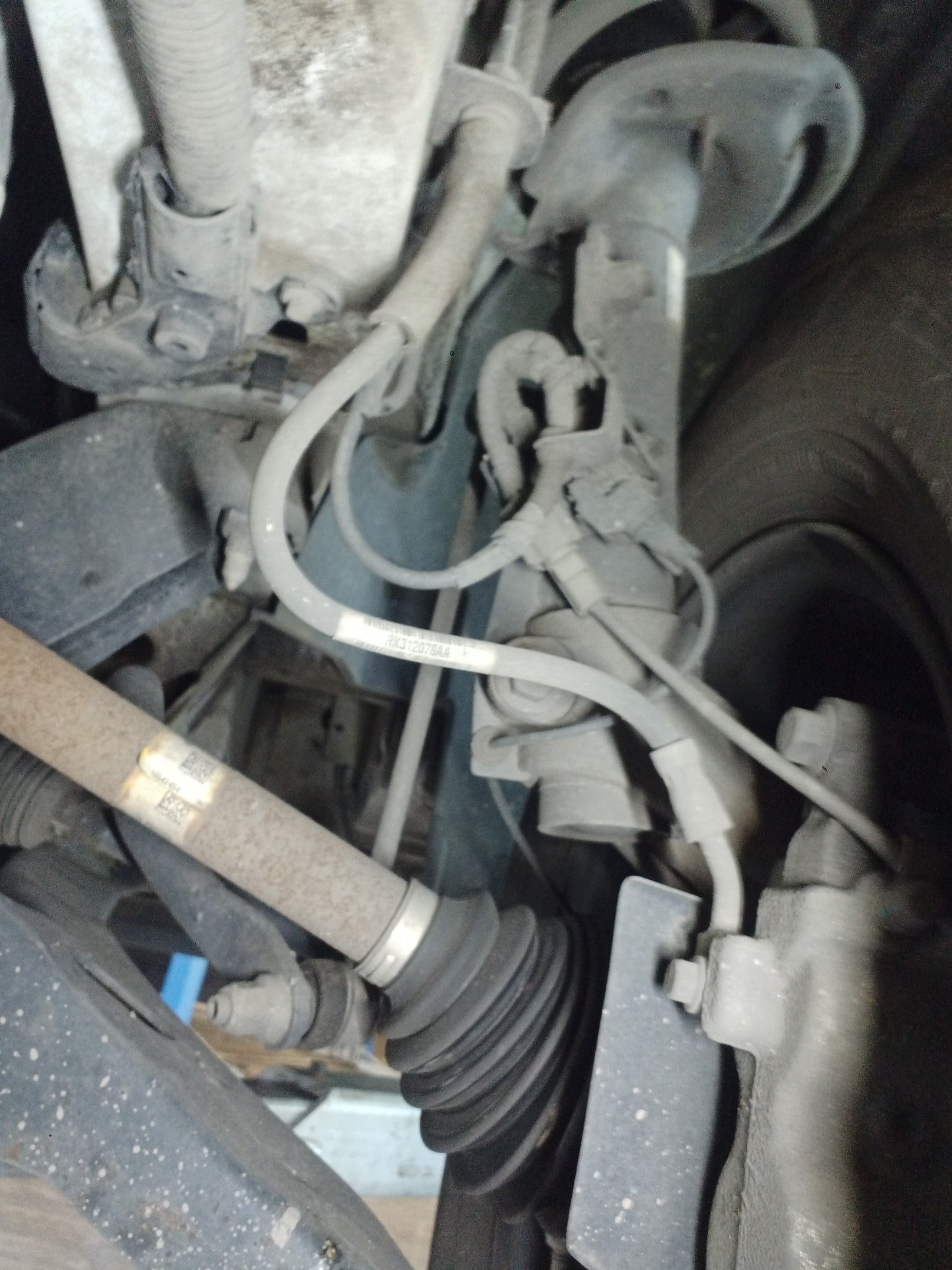 Stan przewodów hamulcowych z przodu - FORD TRANSIT V363 Furgon