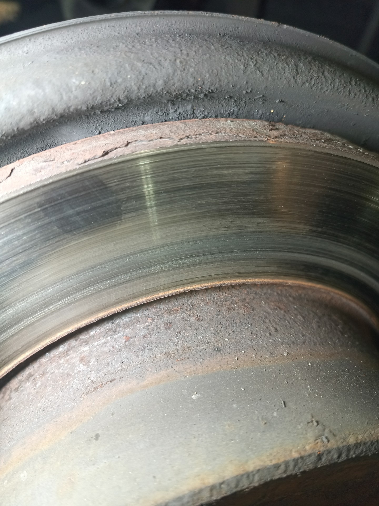 Tarcze hamulcowe na tylnej osi - MERCEDES-BENZ SPRINTER 3,5-t Furgon