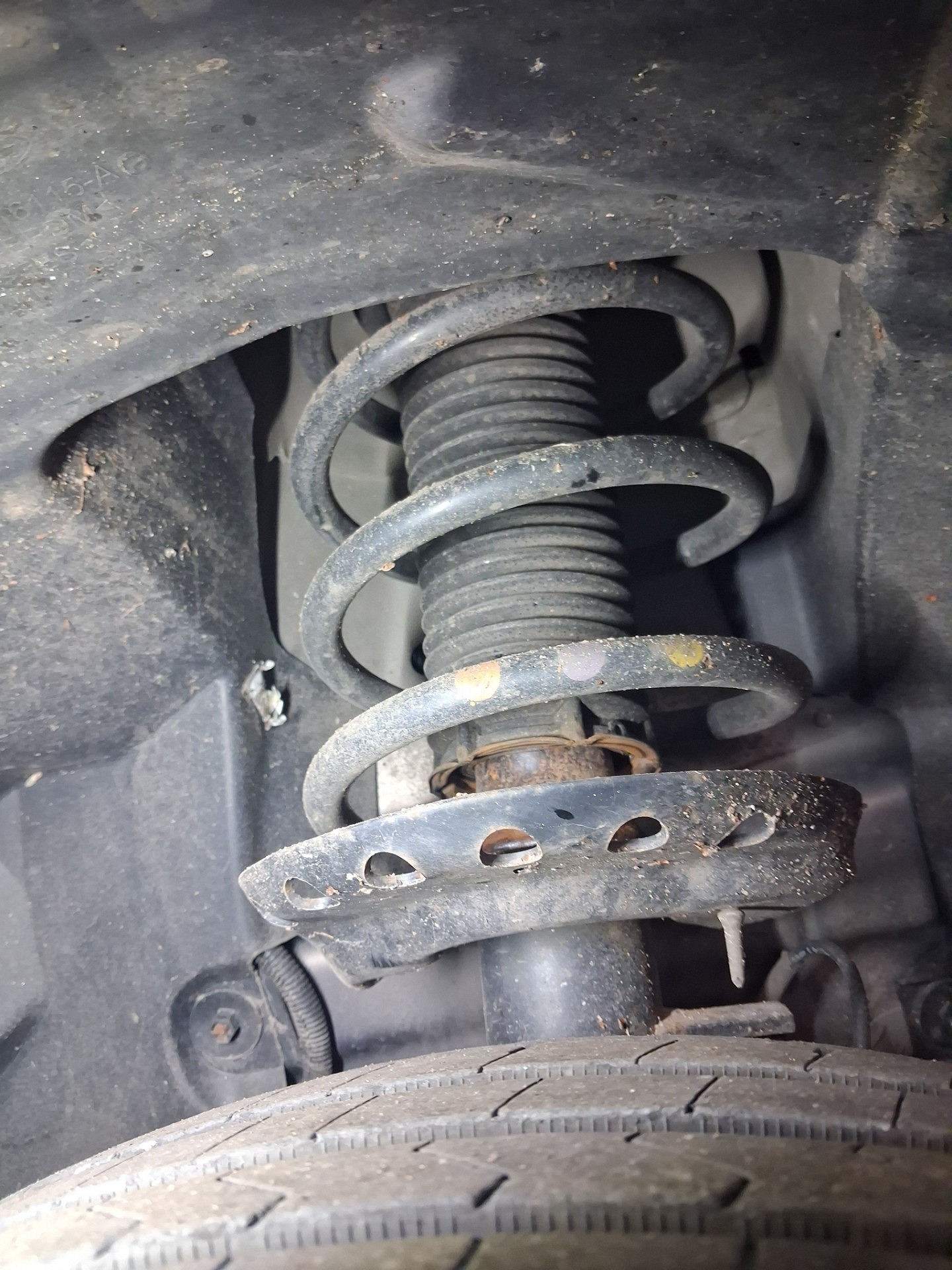 Amortyzatory na przedniej osi - FORD MONDEO IV Turnier