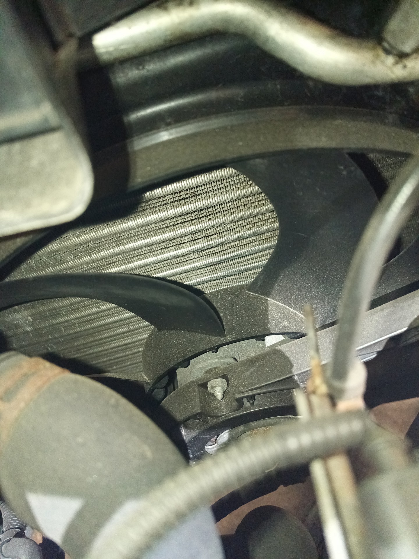 Chłodnica układu chłodzenia - VW POLO IV