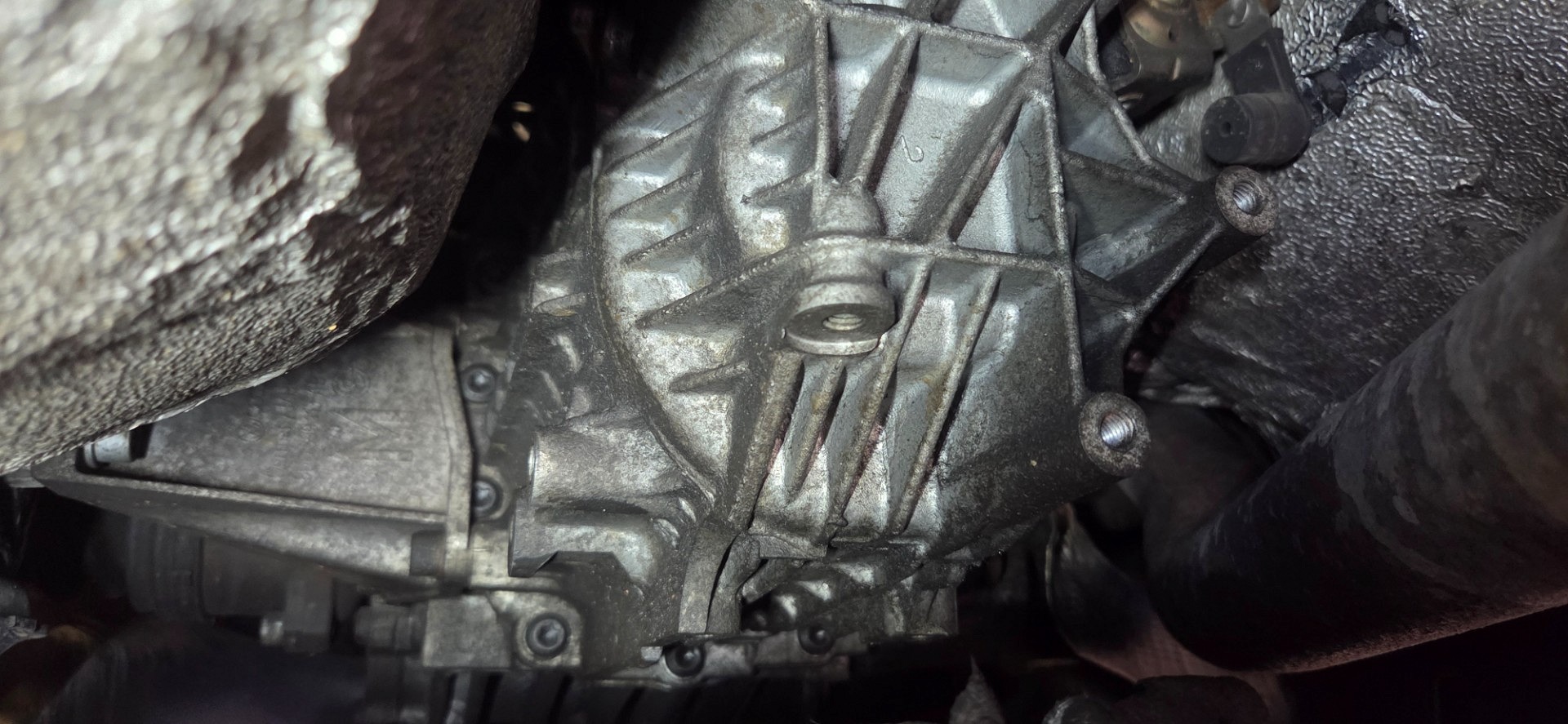 Stan skrzyni biegów - VW PASSAT B5.5