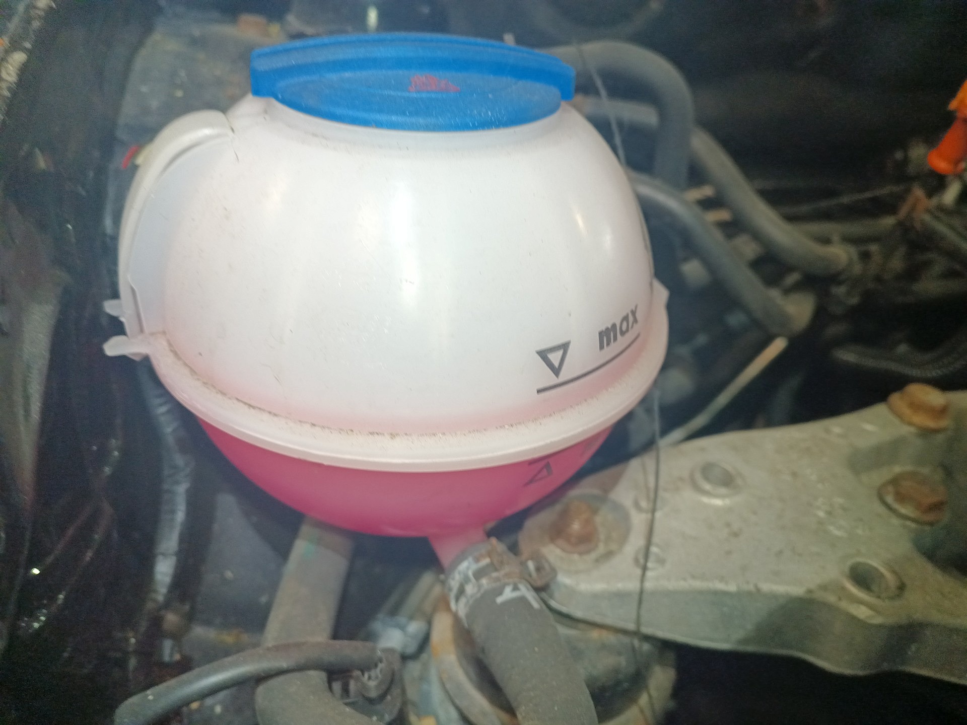 Poziom płynu chłodniczego - VW POLO IV