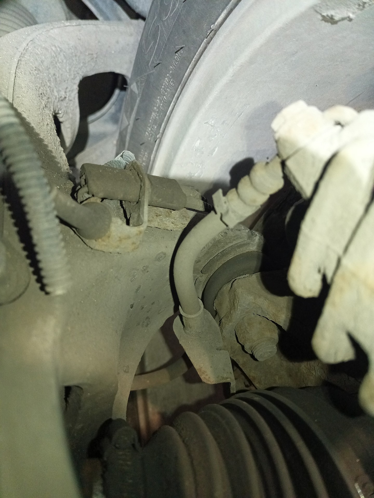 Przewody hamulcowe na przedniej osi - CITROEN C5 III Break