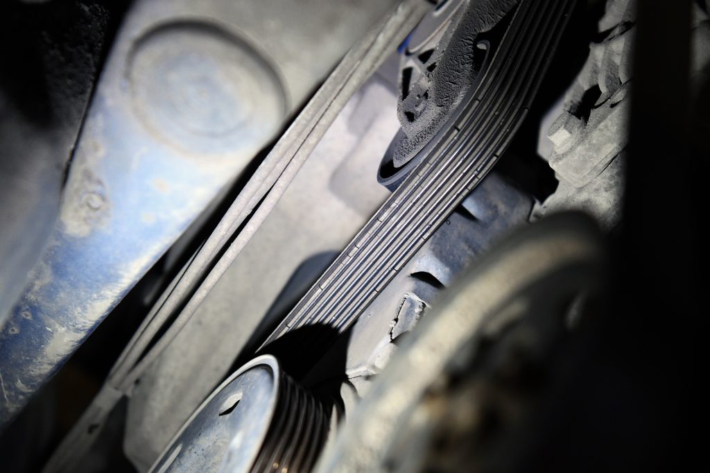 DSC_4305 kopia » motoer.pl spękany pasek klinowy seat