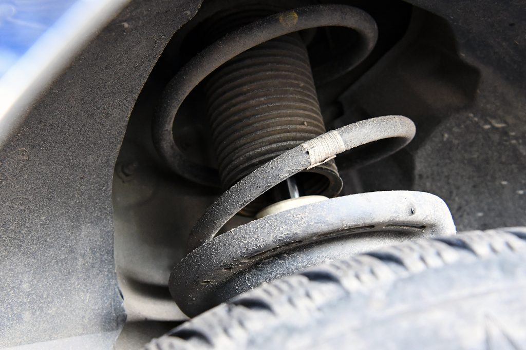 DSC_4375 kopia » motoer.pl sprężyna zawieszenia osi przedniej